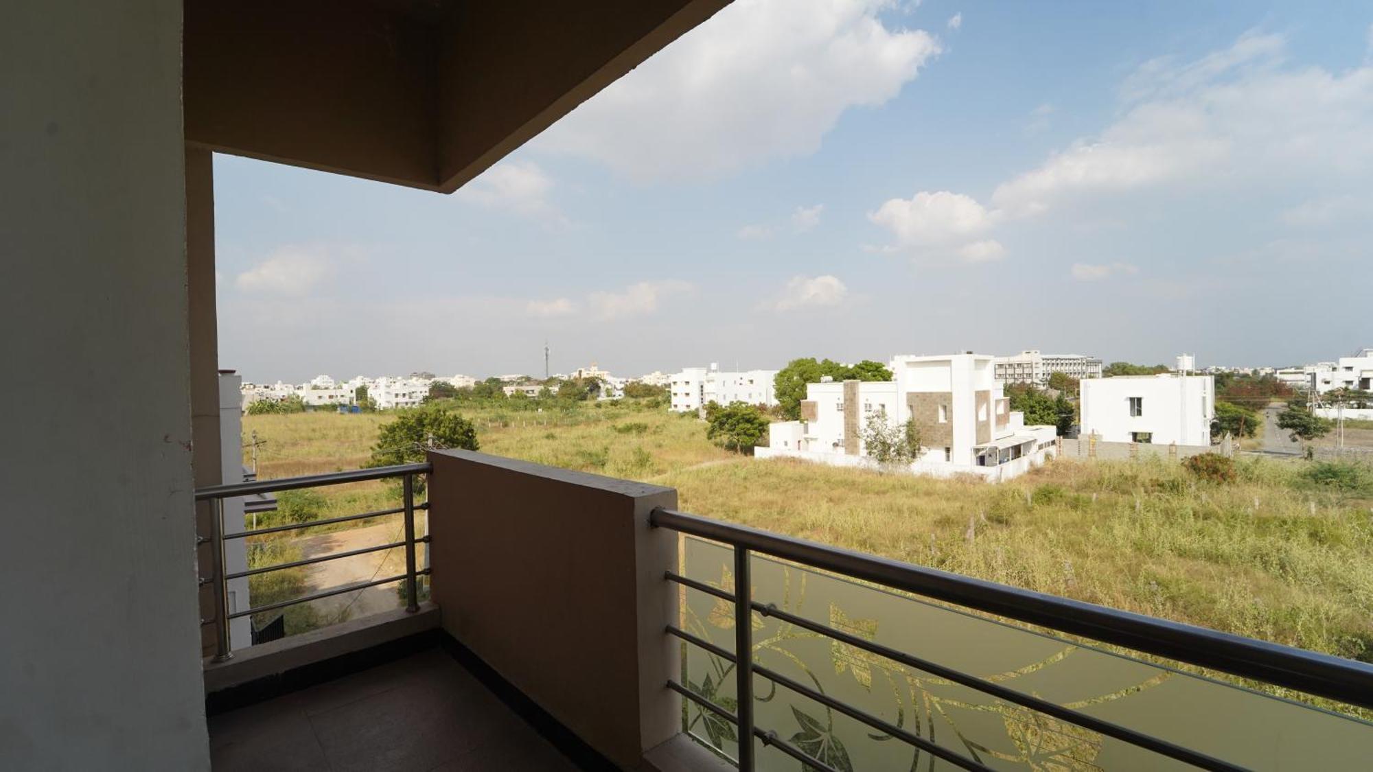 Апартаменты Nini Residency 666 Коимбатур Экстерьер фото